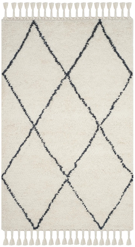 Safavieh Casablanca 5'-0" x 8'-0" Rug in Ivory / Grey