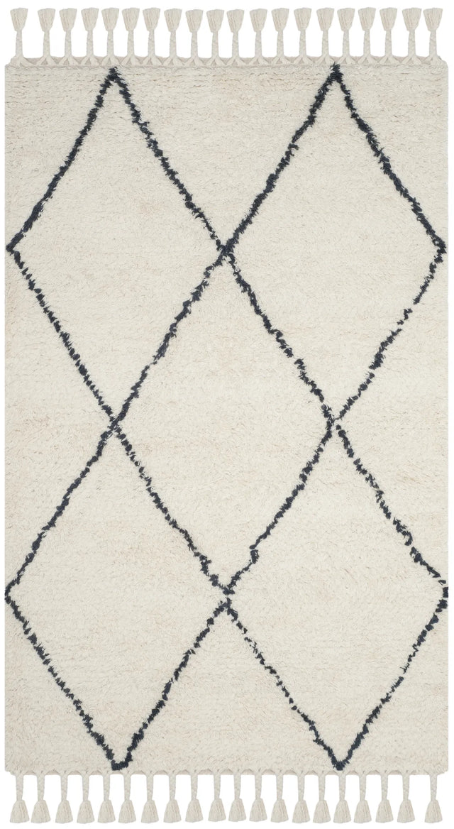 Safavieh Casablanca 5'-0" x 8'-0" Rug in Ivory / Grey