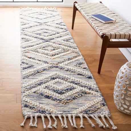 Safavieh Natura 2'-3" x 9'-0" Rug in Ivory / Blue