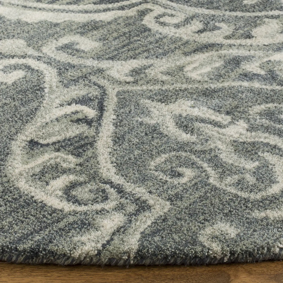 Safavieh Blossom 6'-0" x 6'-0" Rug in Blue / Sage