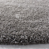 Safavieh Santa Monica Shag 6'-7" x 6'-7" Rug in Silver