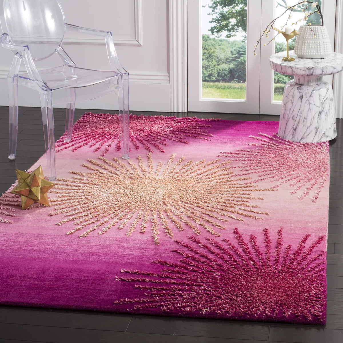 Safavieh Soho 5'-0" x 8'-0" Rug in Pink