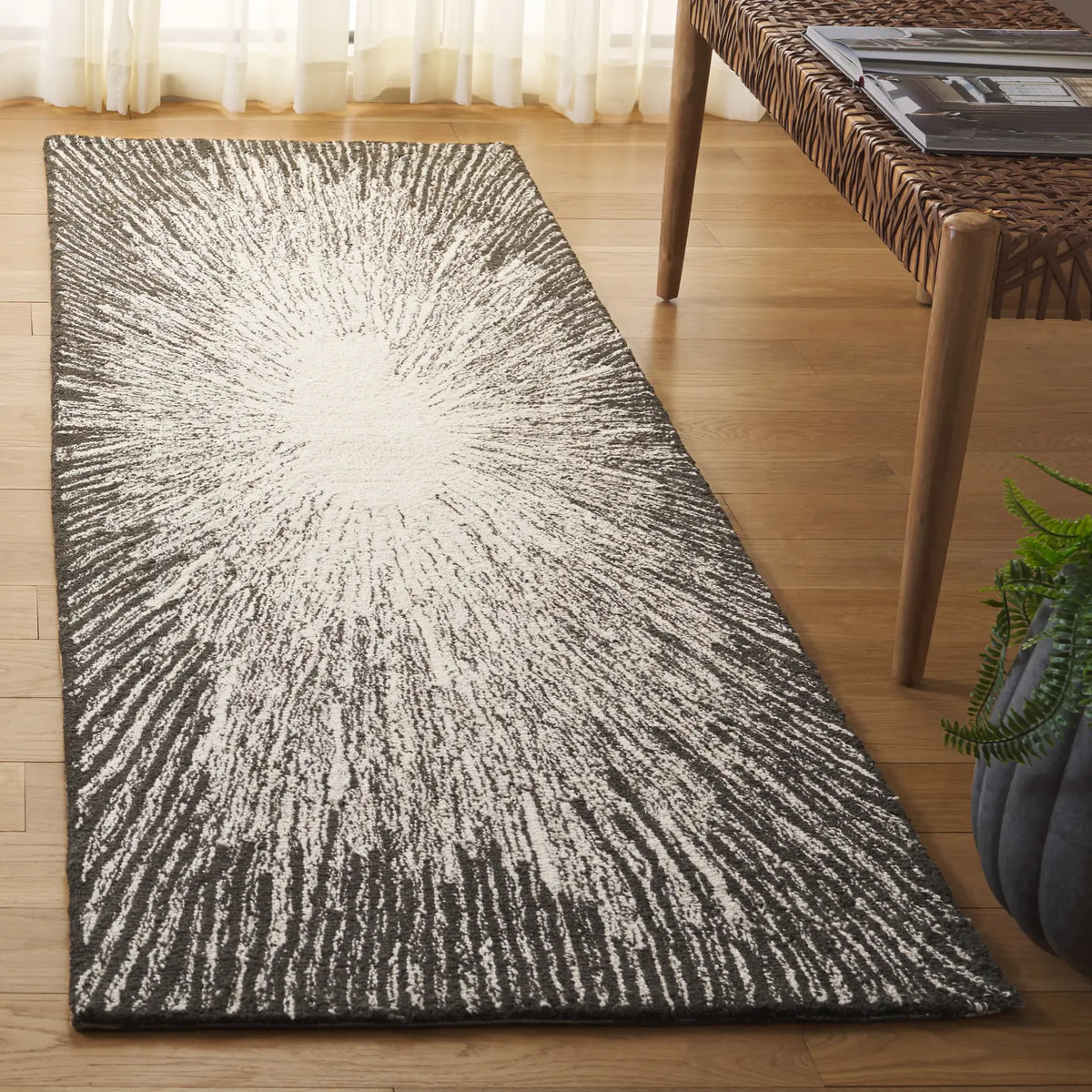 Safavieh Abstract 2'-3" x 8'-0" Rug in Ivory / Charcoal