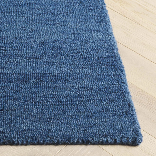 Safavieh Metro 4'-0" x 6'-0" Rug in Navy