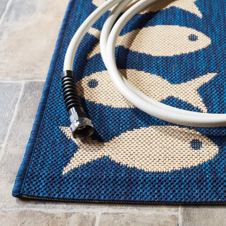 Safavieh Courtyard 5'-3" x 7'-7" Rug in Navy / Beige