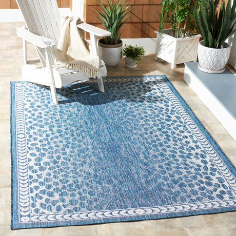 Safavieh Courtyard 4'-0" x 5'-7" Rug in Blue / Ivory
