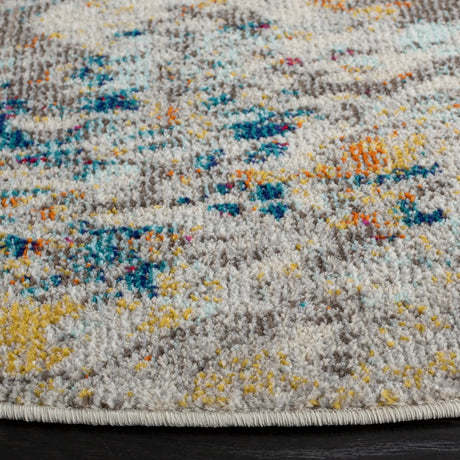 Safavieh Madison 5'-0" x 5'-0" Rug in Grey / Gold