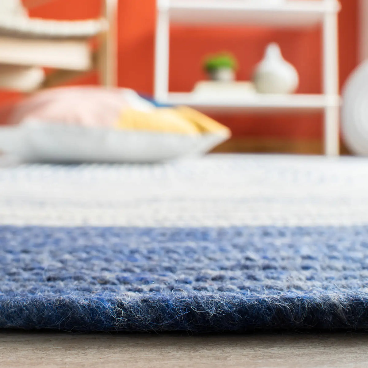 Safavieh Braided 5'-0" x 7'-0" Rug in Navy / Ivory