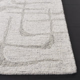 Safavieh Ebony 4'-0" x 6'-0" Rug in Beige / Light Grey