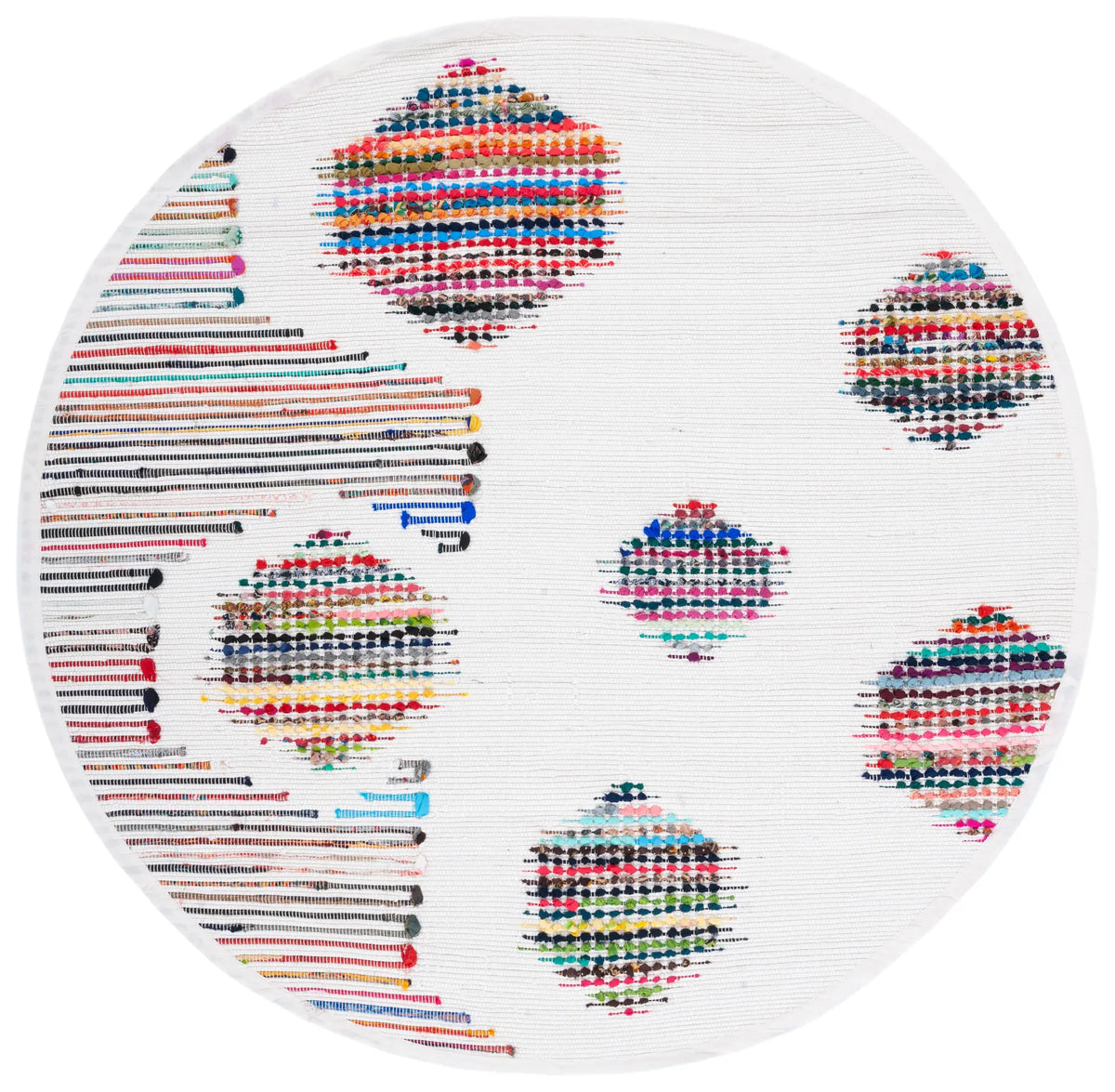 Safavieh Montauk 6'-0" x 6'-0" Rug in Ivory / Red