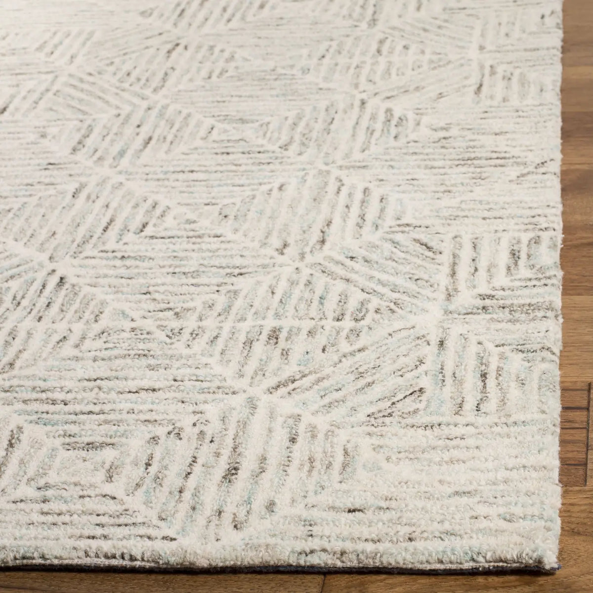 Safavieh Abstract 5'-0" x 8'-0" Rug in Ivory / Light Blue