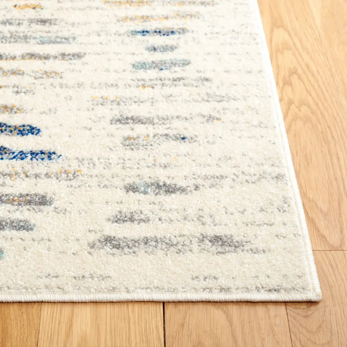 Safavieh Tulum 4'-5" x 6'-5" Rug in Beige / Grey Blue