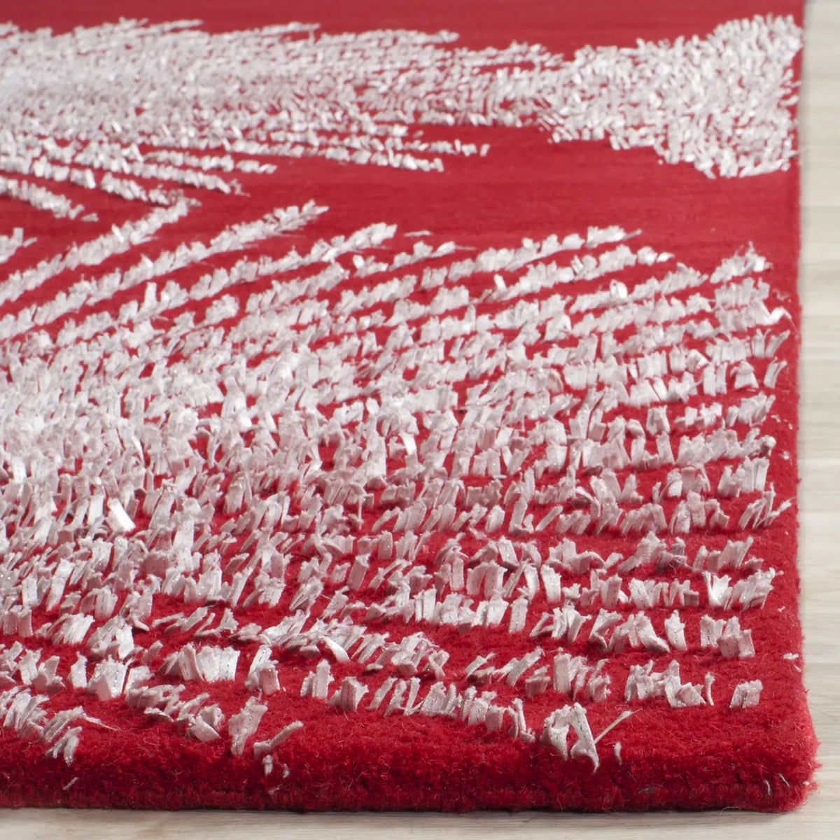 Safavieh Soho 9'-6" x 13'-6" Rug in Red / Ivory