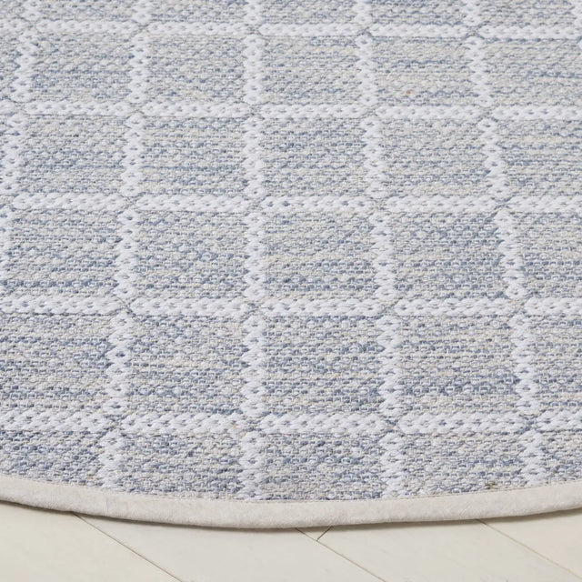 Safavieh Montauk 6'-0" x 6'-0" Rug in Grey / Ivory