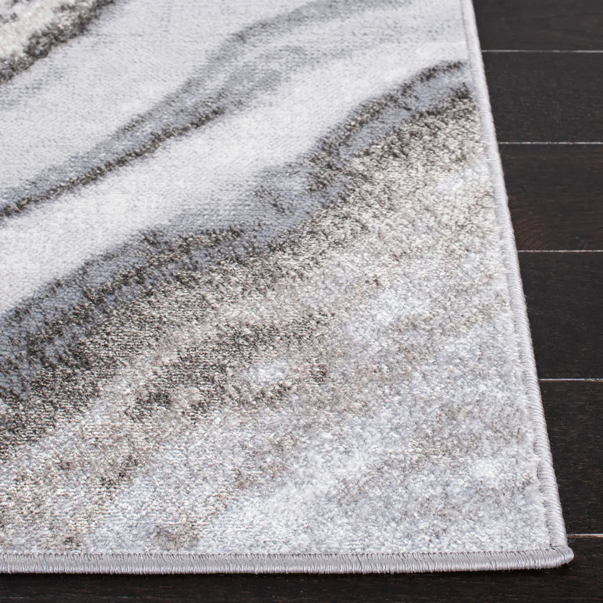 Safavieh Orchard 4'-5" x 6'-5" Rug in Grey / Ivory
