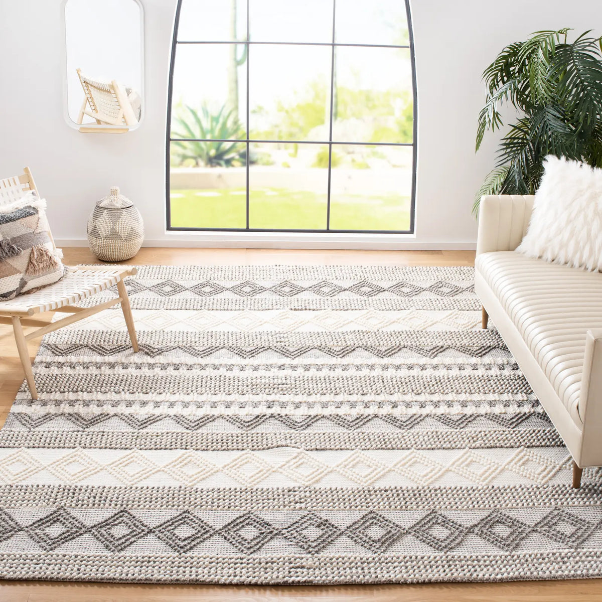 Safavieh Natura 10'-0" x 14'-0" Rug in Grey / Ivory