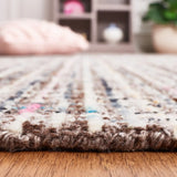 Safavieh Abstract 4'-0" x 6'-0" Rug in Grey / Brown