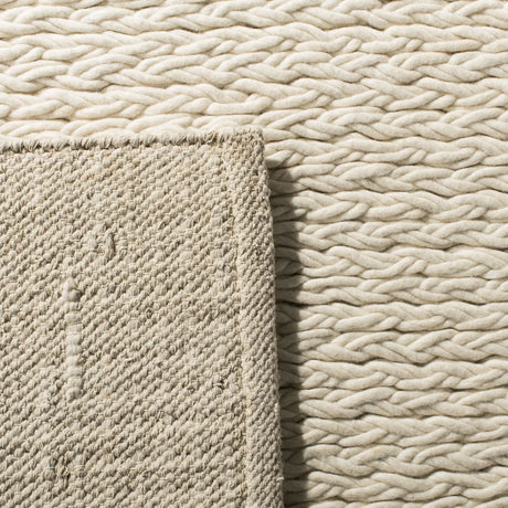 Safavieh Natura 5'-0" x 8'-0" Rug in Ivory