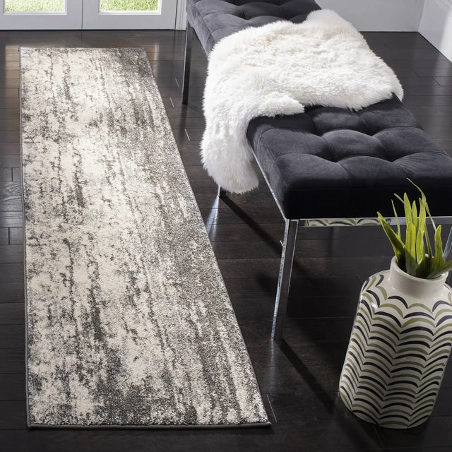 Safavieh Spirit 100 2'-0" x 8'-0" Rug in Grey / Dark Grey