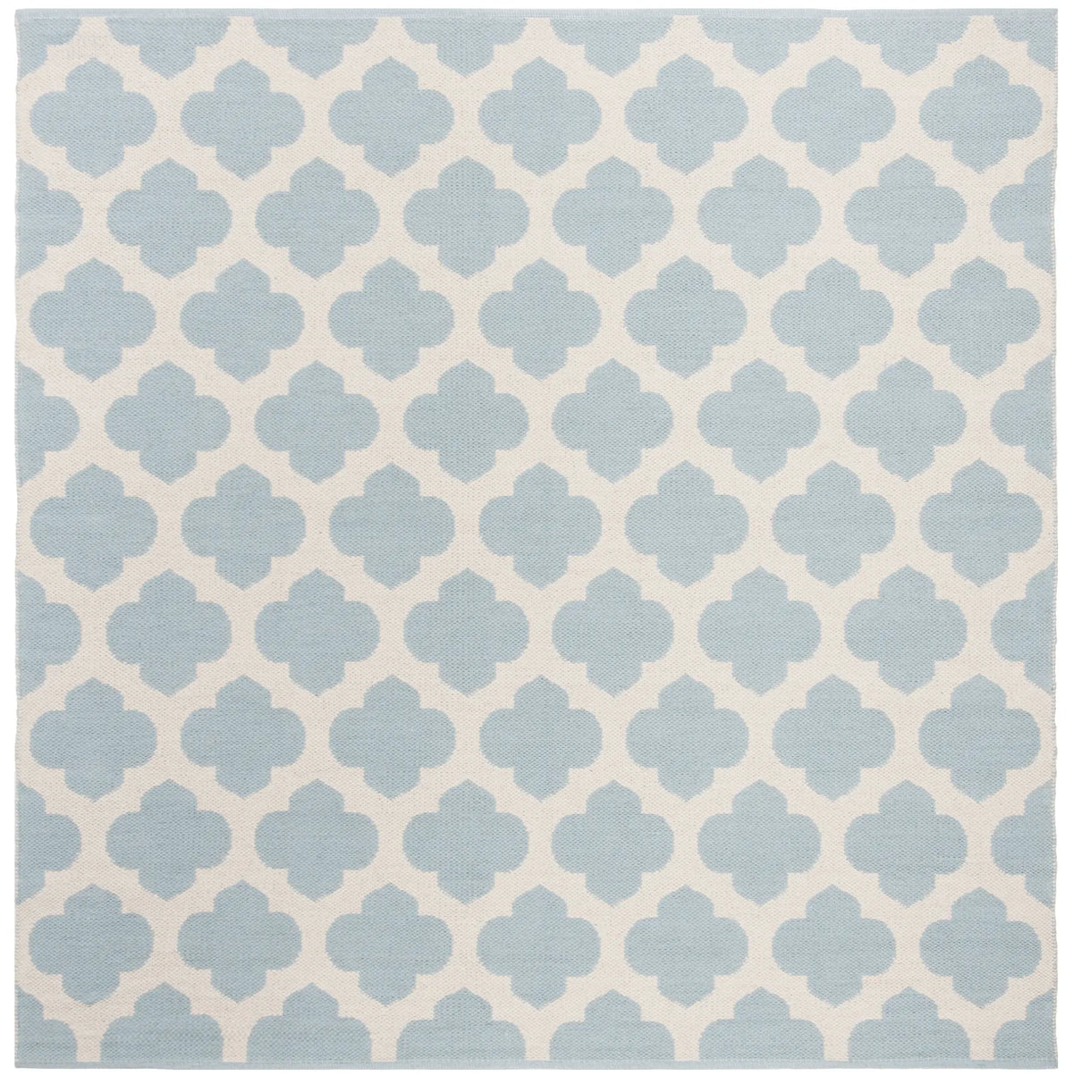 Safavieh Montauk 6'-0" x 6'-0" Rug in Light Blue / Ivory