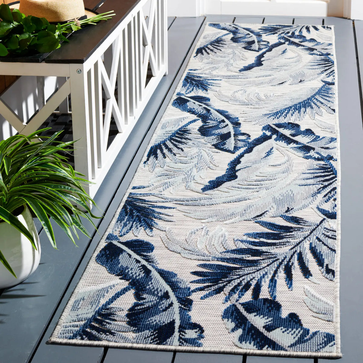 Safavieh Cabana 2'-0" x 10'-0" Rug in Grey / Navy