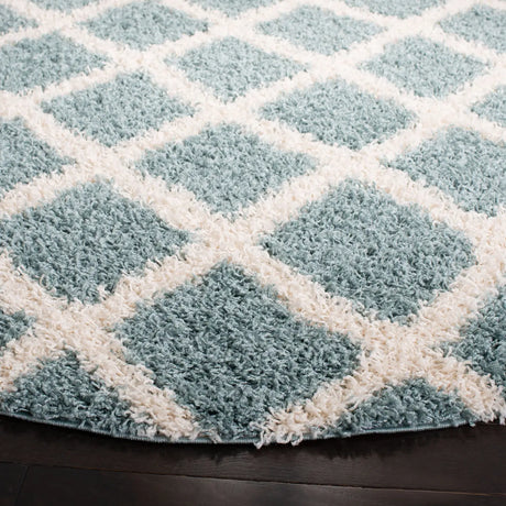 Safavieh Sgd-Dallas Shag 6'-0" x 6'-0" Rug in Seafoam / Ivory