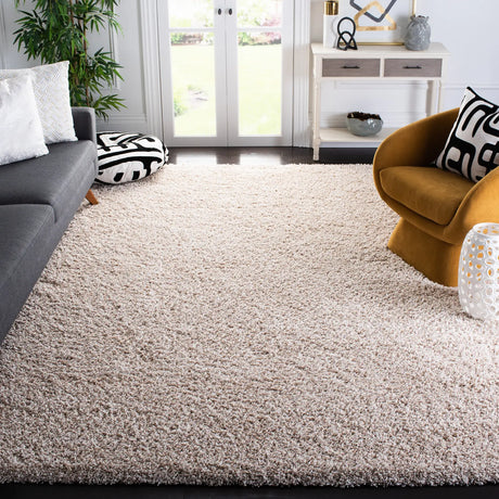 Safavieh Santa Monica Shag 9'-6" x 13'-0" Rug in Beige