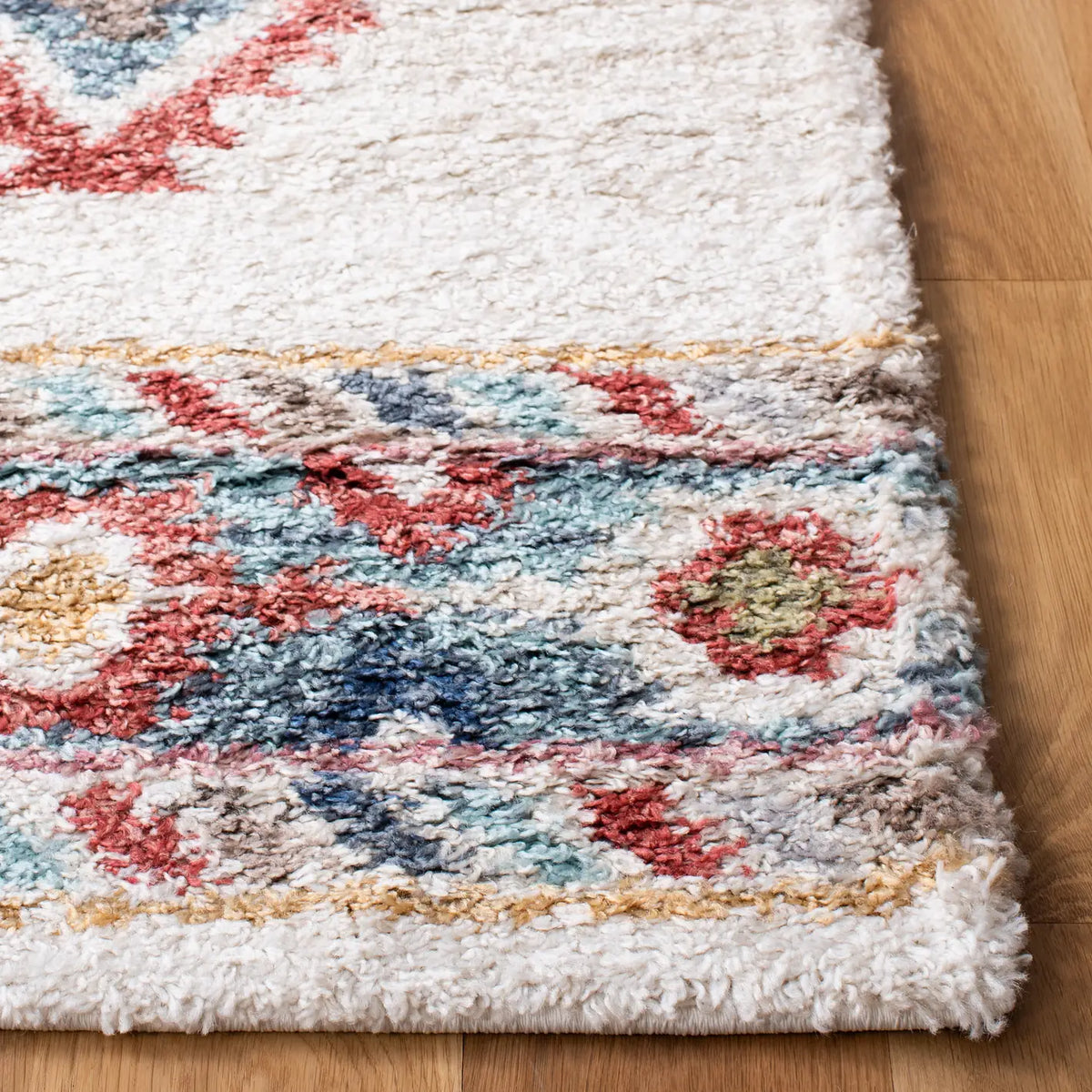 Safavieh Calista 4'-5" x 6'-5" Rug in Ivory / Blue