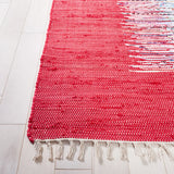 Safavieh Montauk 4'-0" x 6'-0" Rug in Ivory / Red