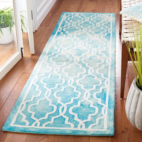 Safavieh Dip Dye 2'-3" x 6'-0" Rug in Turquoise / Ivory