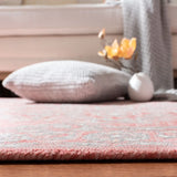Safavieh Micro-Loop 4'-0" x 6'-0" Rug in Pink / Ivory