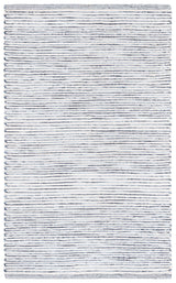 Safavieh Montauk 2'-0" x 3'-0" Rug in Navy / Ivory