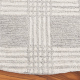 Safavieh Ebony 6'-0" x 6'-0" Rug in Light Grey / Ivory