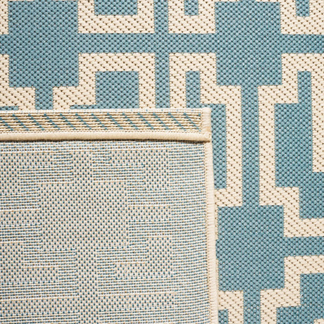 Safavieh Courtyard 4'-0" x 5'-7" Rug in Aqua / Beige