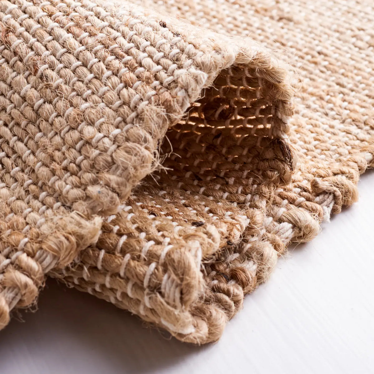 Safavieh Natura 4'-0" x 6'-0" Rug in Natural / Black