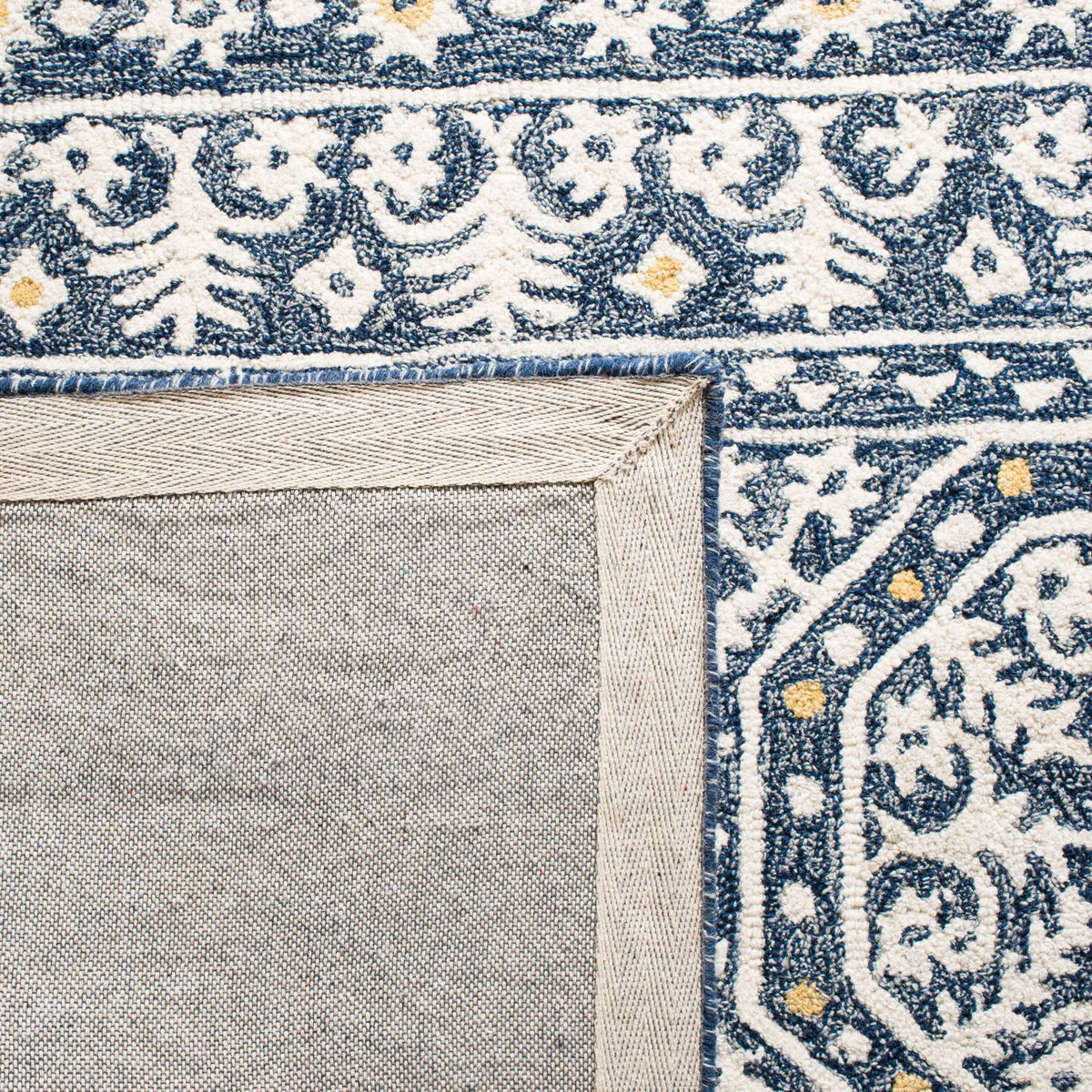 Safavieh Micro-Loop 5'-0" x 8'-0" Rug in Blue / Ivory