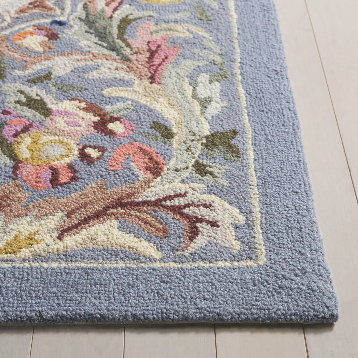 Safavieh Chelsea 5'-3" x 8'-3" Rug in Blue