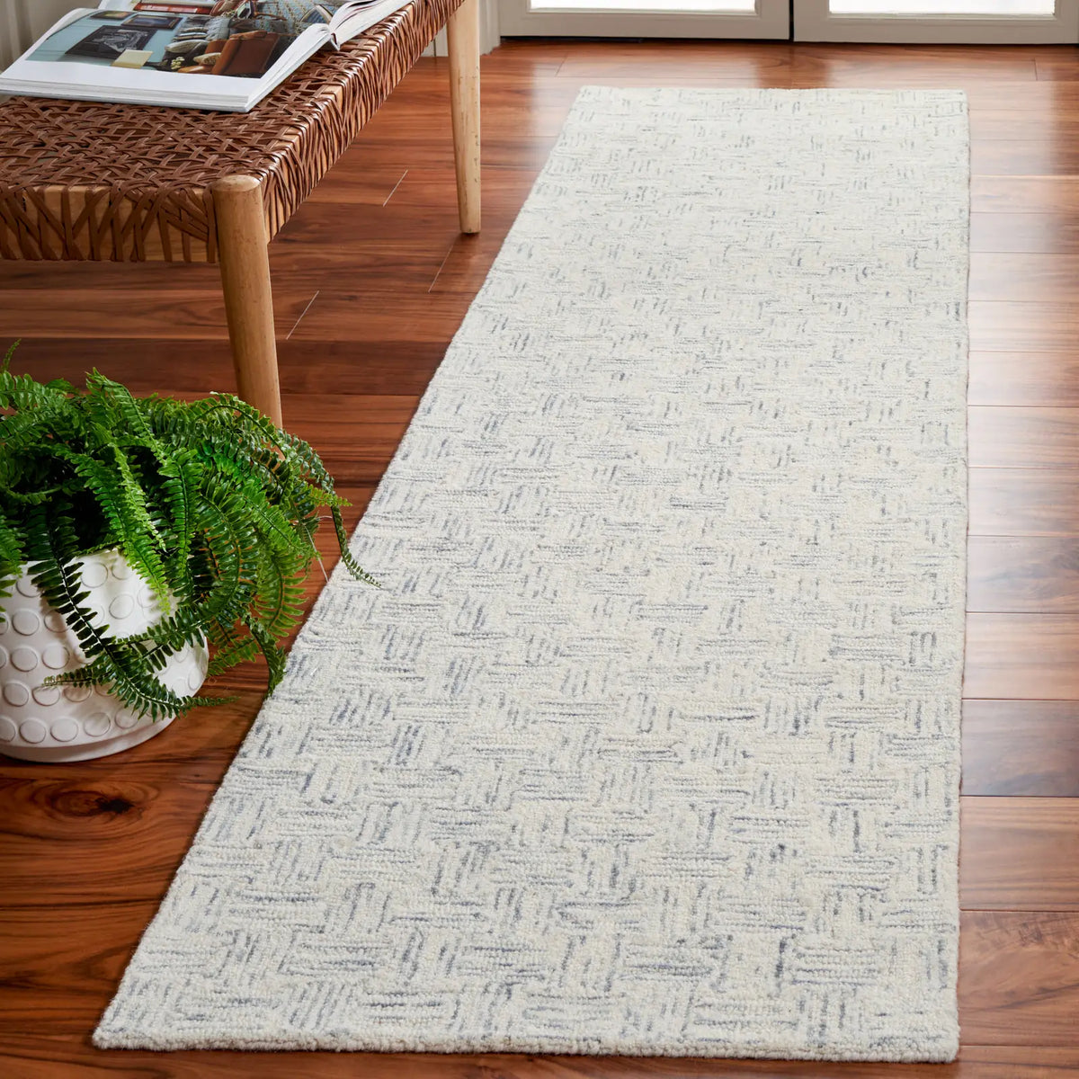 Safavieh Micro-Loop 2'-3" x 9'-0" Rug in Grey / Ivory