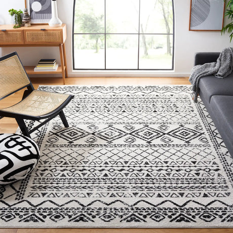 Safavieh Tulum 10'-0" x 13'-0" Rug in Ivory / Black