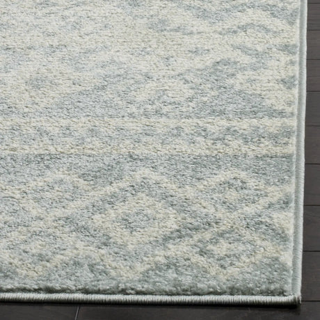 Safavieh Adirondack 4'-0" x 6'-0" Rug in Slate / Ivory