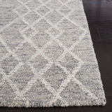 Safavieh Metro 4'-0" x 6'-0" Rug in Grey / Ivory