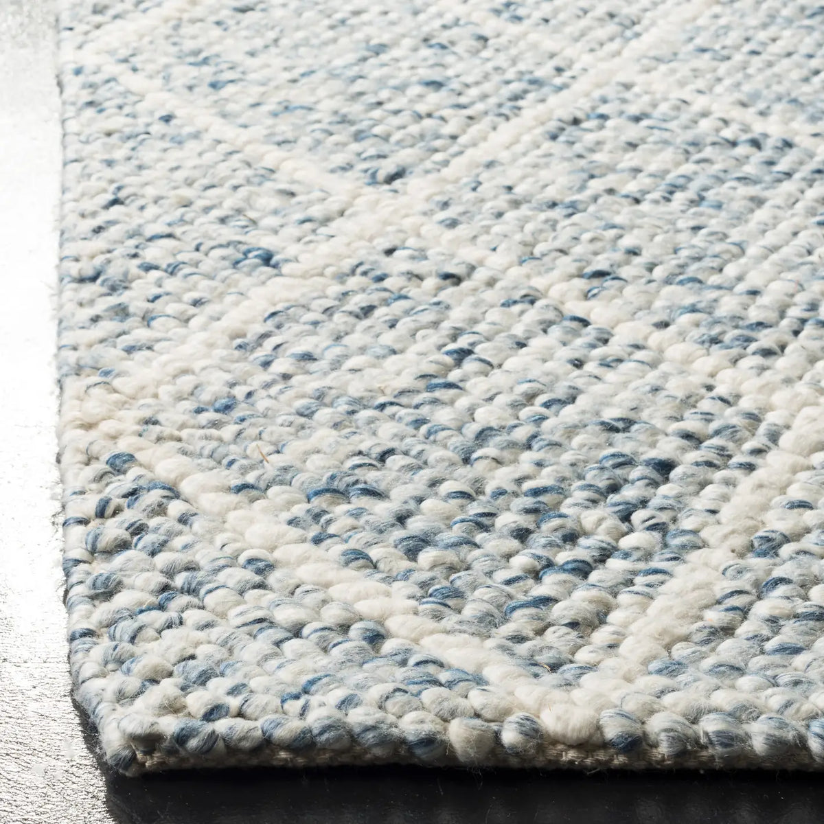 Safavieh Natura 5'-0" x 8'-0" Rug in Ivory / Blue