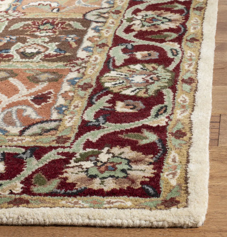 Safavieh Heritage 4'-0" x 6'-0" Rug in Multi / Red