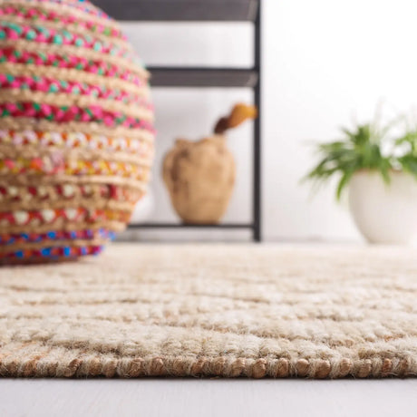 Safavieh Natural Fiber 4'-0" x 6'-0" Rug in Natural / Beige