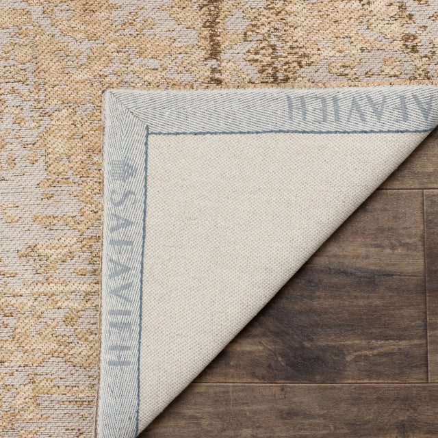 Safavieh Classic Vintage 5'-0" x 8'-0" Rug in Sand