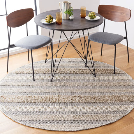 Safavieh Vermont 6'-0" x 6'-0" Rug in Beige / Ivory