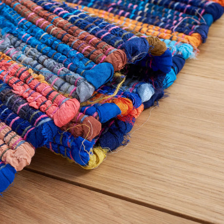 Safavieh Rag Rug 4'-0" x 6'-0" Rug in Blue / Multi