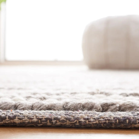 Safavieh Natura 4'-0" x 6'-0" Rug in Ivory / Dark Brown