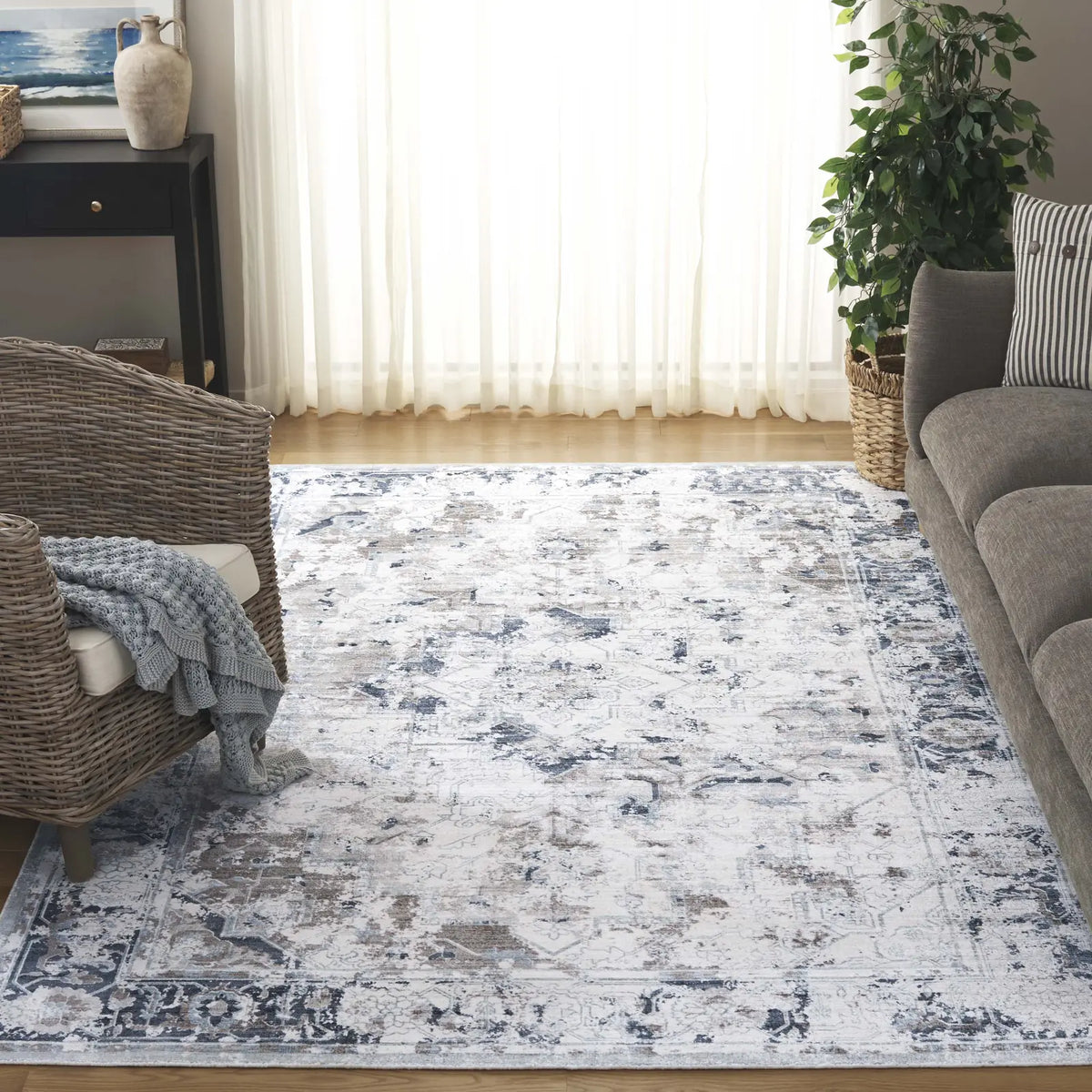 Safavieh Mirage 6'-0" x 9'-0" Rug in Blue / Creme