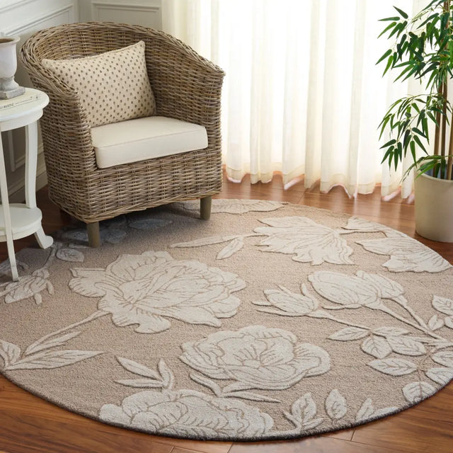 Safavieh Glamour 6'-0" x 6'-0" Rug in Beige / Ivory